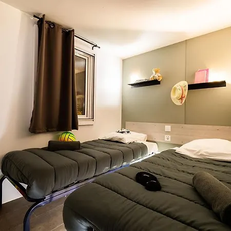 Les Sables D'or Parque de Campismo 4*